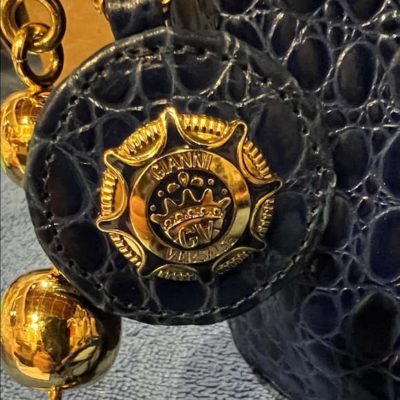 Gianni Versace Elegant Blue Croc-Embossed Bucket Bag - Picture 2 of 8